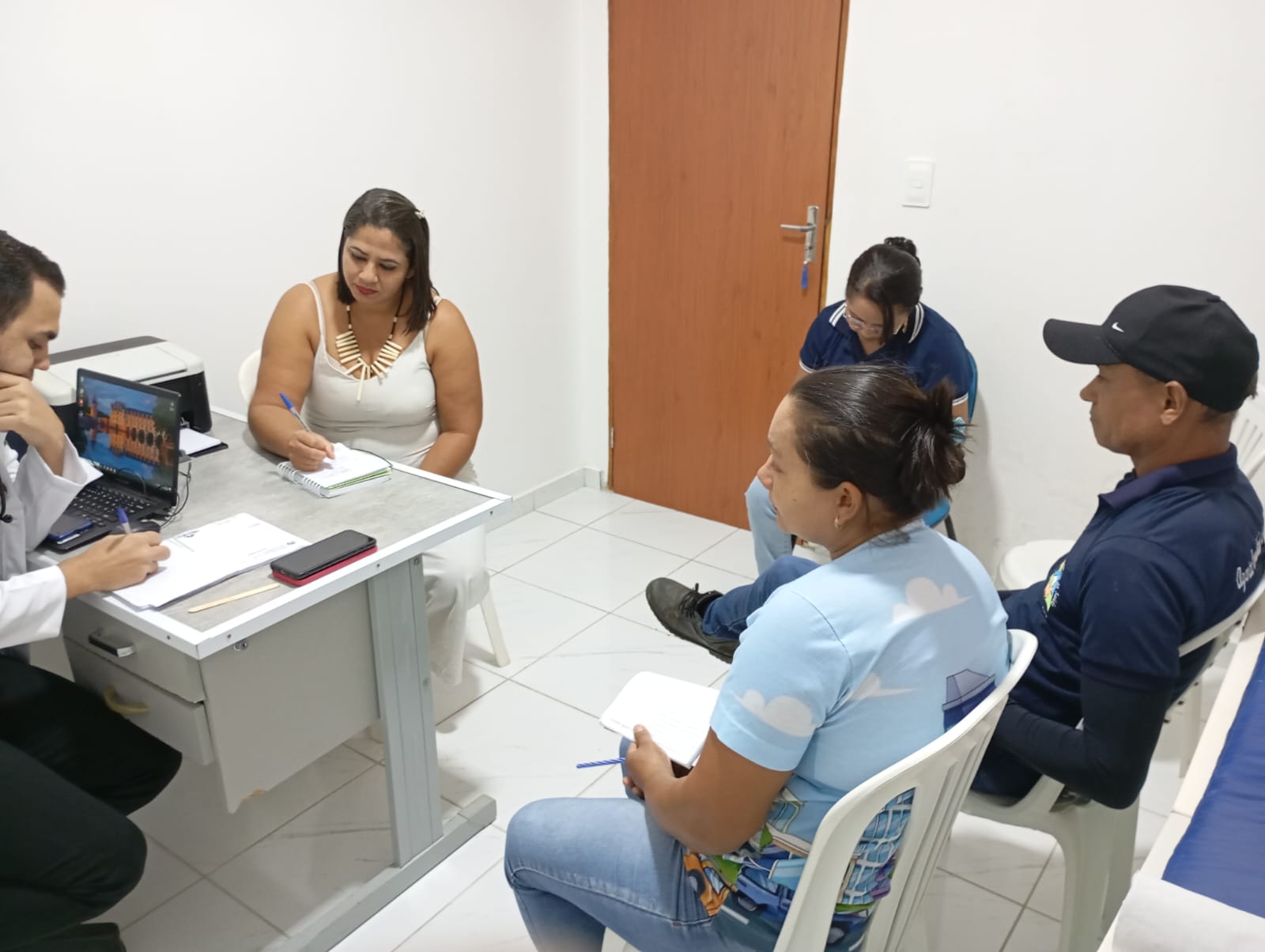 Reunião na UBS de Estacada traça planos para melhorar o atendimento da população