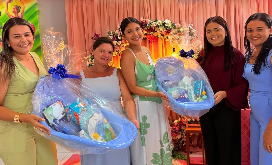 Prefeitura de Curral de Cima entrega enxovais a gestantes e reforça cuidado com a Primeira Infância